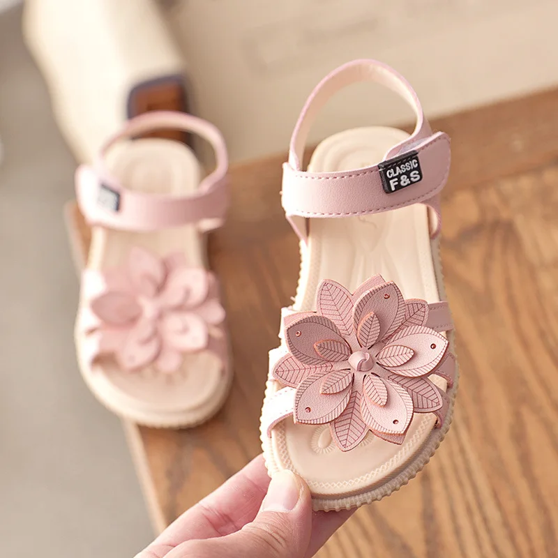 Сандалии для девочек мягкие пляжные босоножки с цветочным принтом Нескользящие