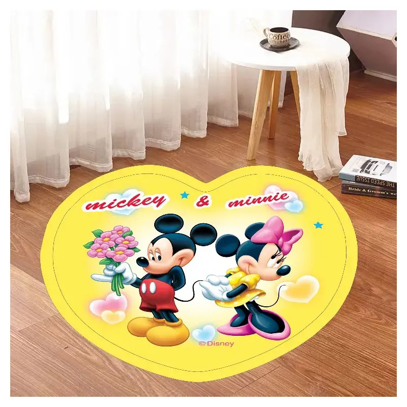 Детский игровой коврик Disney с Микки и Минни прикроватный в форме сердца для