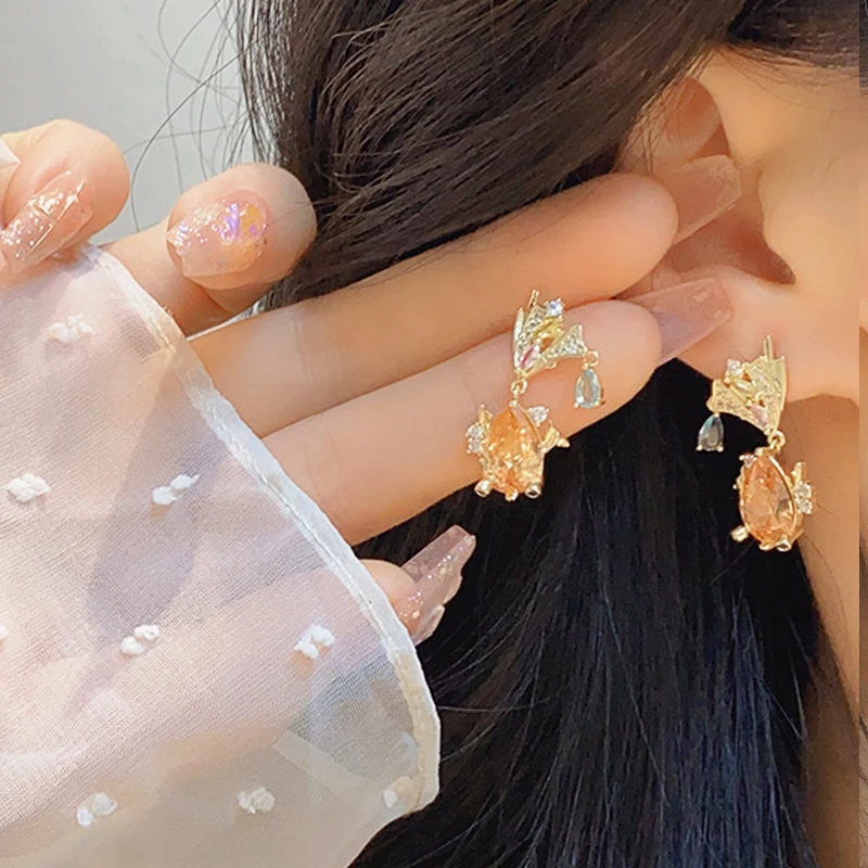 

Good Luch Water Drip Goldfish Exquisite Micro Inlaid Flash Zircon Earrings Luxury For Lady Personalized Fashion Earrings Gift