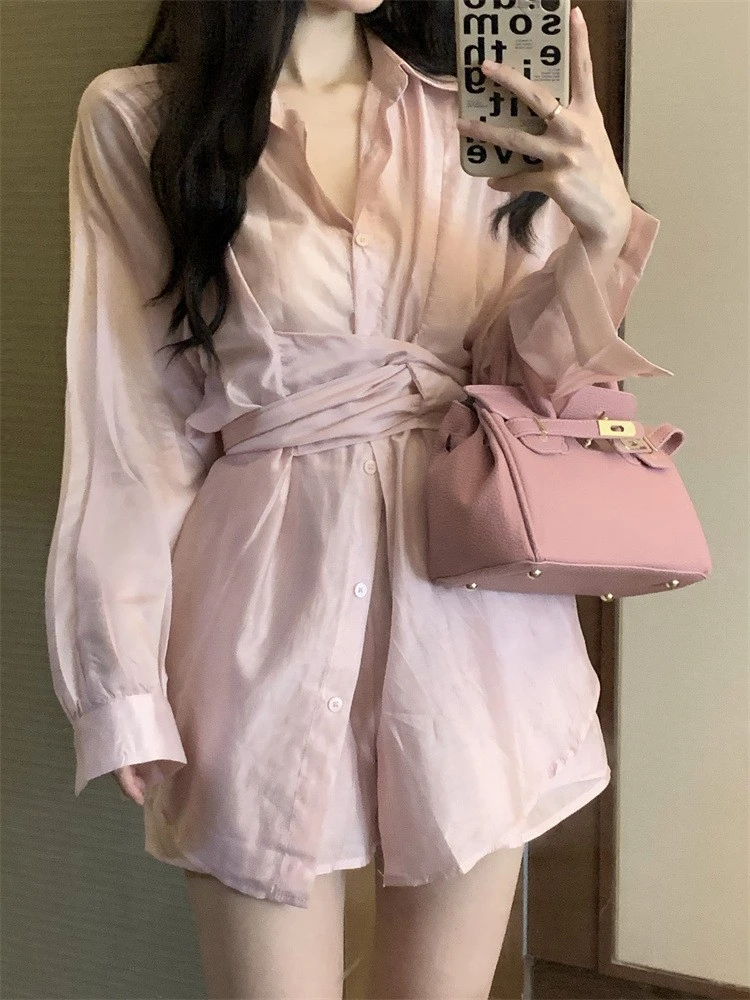 

Summer New Korean Ins Women's Casual Design Sense Long Sleeve Sunscreen Shirt + Casual Shorts
