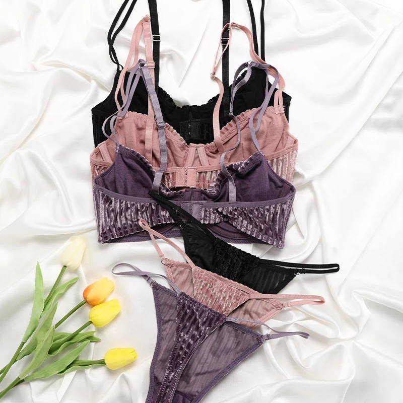 Женский комплект нижнего белья из бюстгальтера пуш-ап и трусов