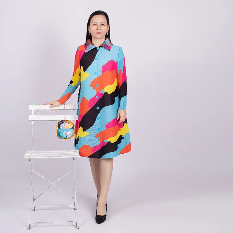 

Однобортное свободное плиссированное платье большого размера с принтом и лацканами, 2023