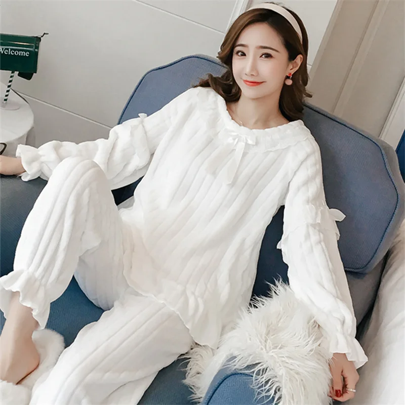 

Autumn and winter women's pajamas cute princess collar pit strip coral velvet solid color lace warm 2-piece flannel home clothes