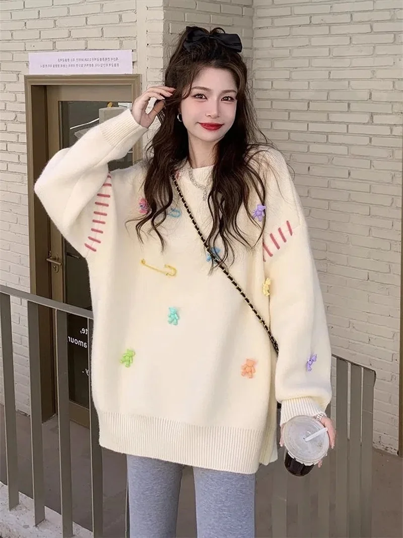 

2023 New Design Sense Niche Bear Pin Pullover Sweater Women's Autumn and Winter Loose Japanese Lazy Wind Sweater Top M774