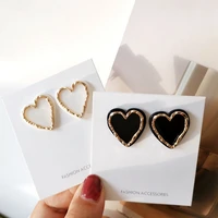 beautiful fashion jewelry acrylic retro stud earrings for women simple black heart earrings luxury jewelry trend new women gift