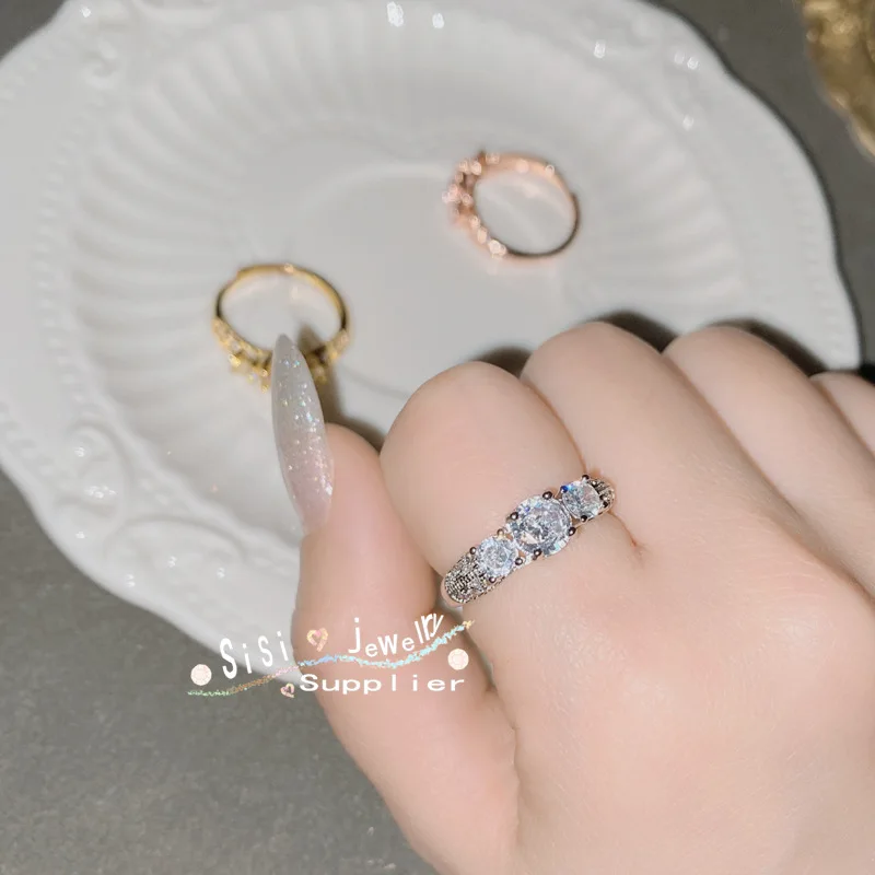 Модное регулируемое кольцо в стиле хип-хоп минималистическом с фианитом класса