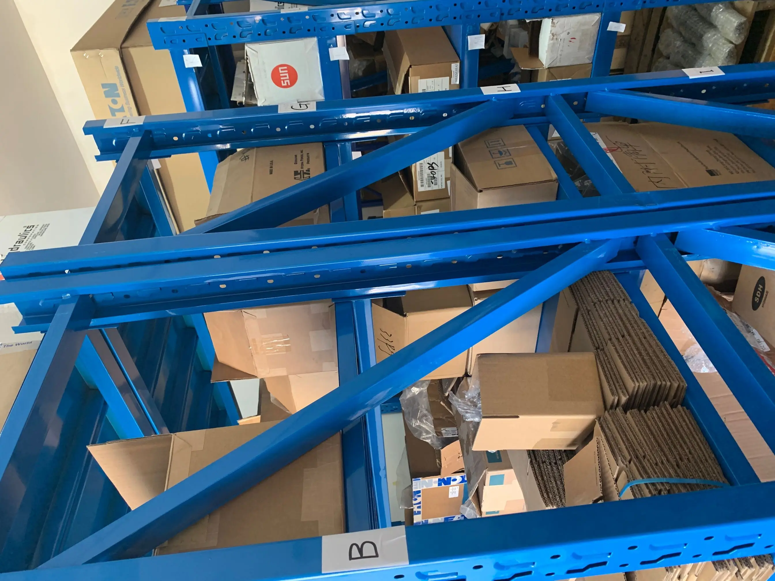 EHPR98-T35-0-N-24ER EHPR98-T38-0-N-24ER оригинальный hydraForce Сделано в США электро-пропорциональный