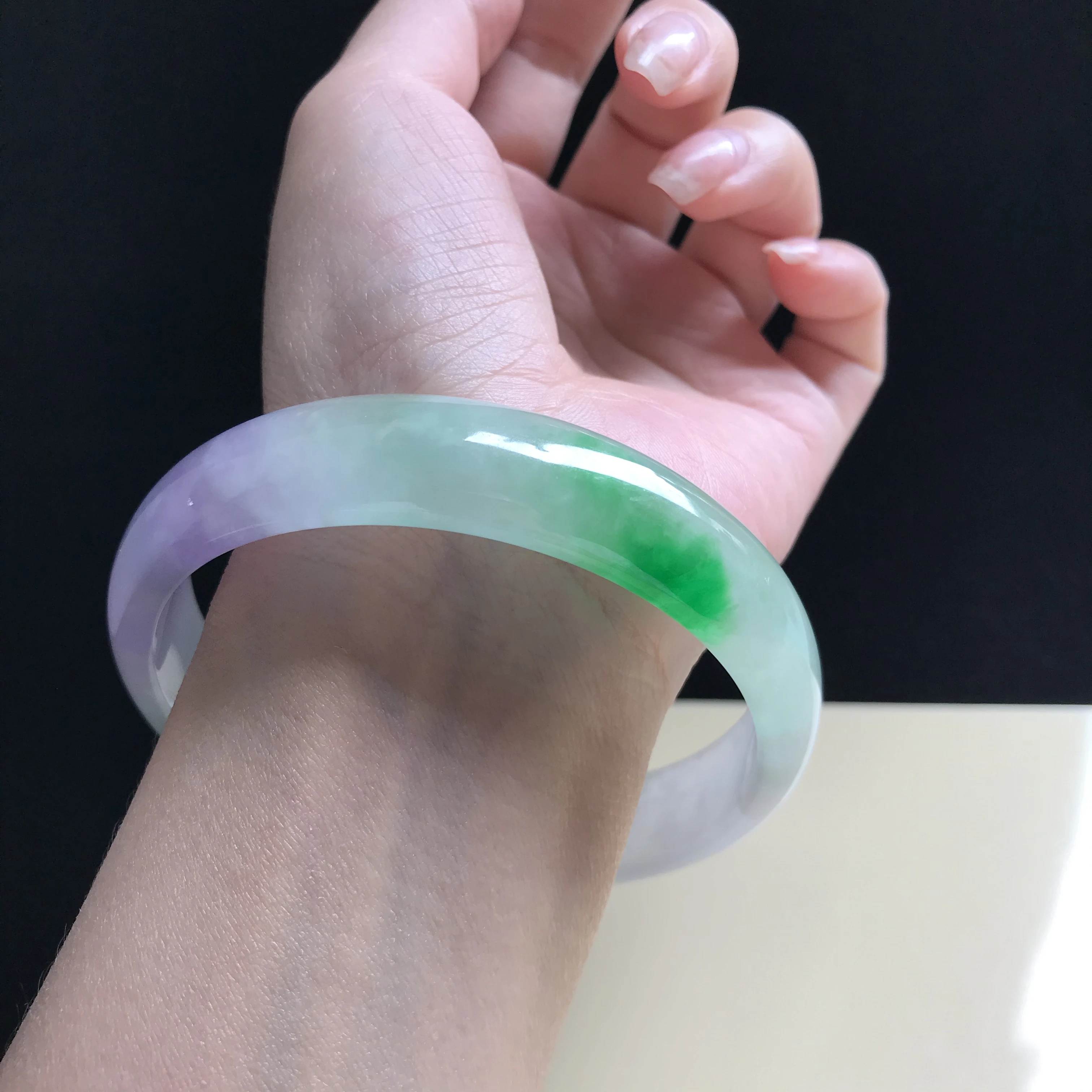 

Burma 100%Genuine High-end Jadeite Bracelet Jewelry Jade Bangles For Women 71mm (With Certificate)