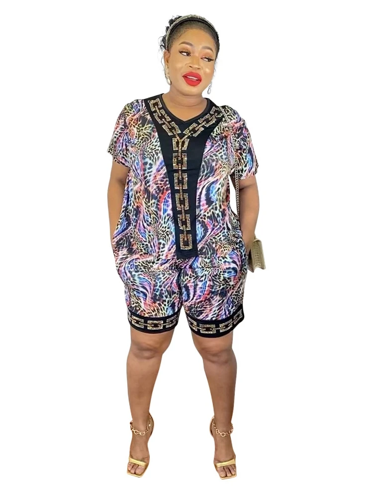 

Комплект из 2 предметов с шортами, африканская одежда, женская футболка, топы и шорты, летний костюм, новая модная одежда с принтом Дашики, аф...