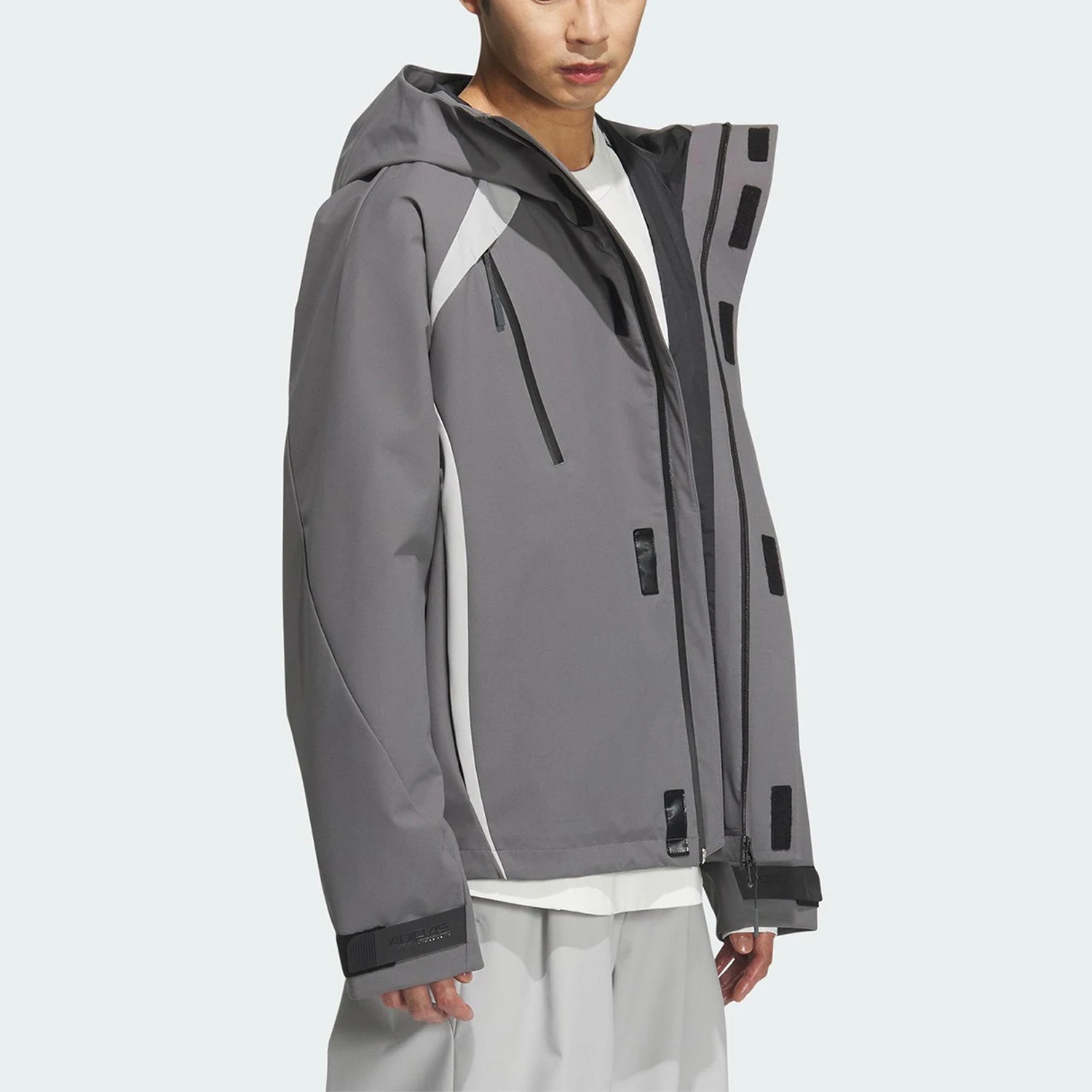Фото Оригинальная мужская спортивная куртка Adidas FUSTL P JKT с капюшоном и комбинированным дизайном, модель KA2430 №3