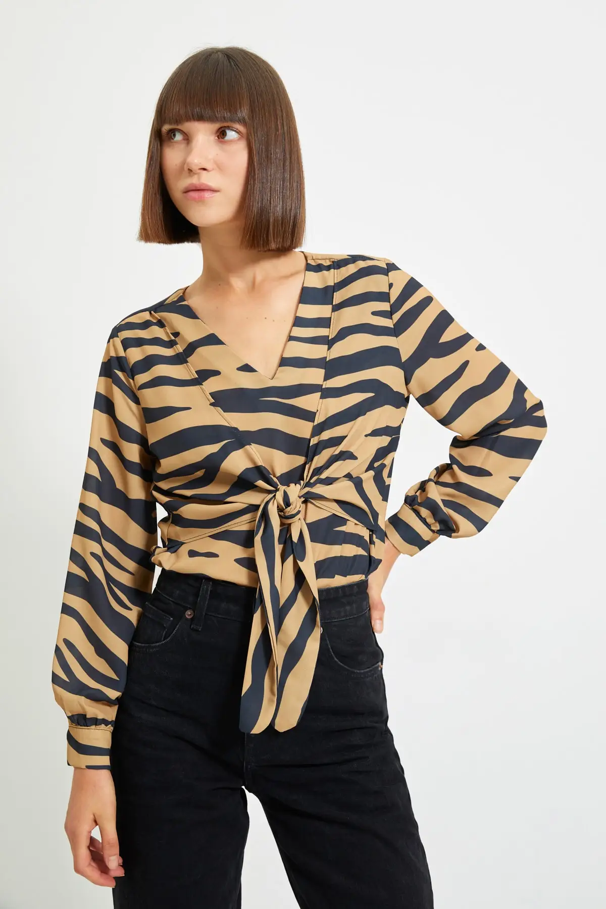 

Trendyol Double Breasted Collar Body TWOAW22BD0042