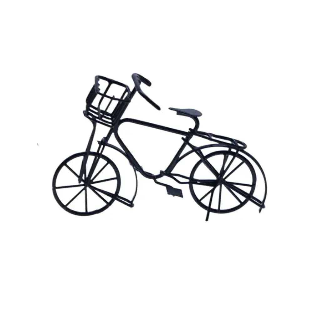 Миниатюрный металлический велосипед черного цвета