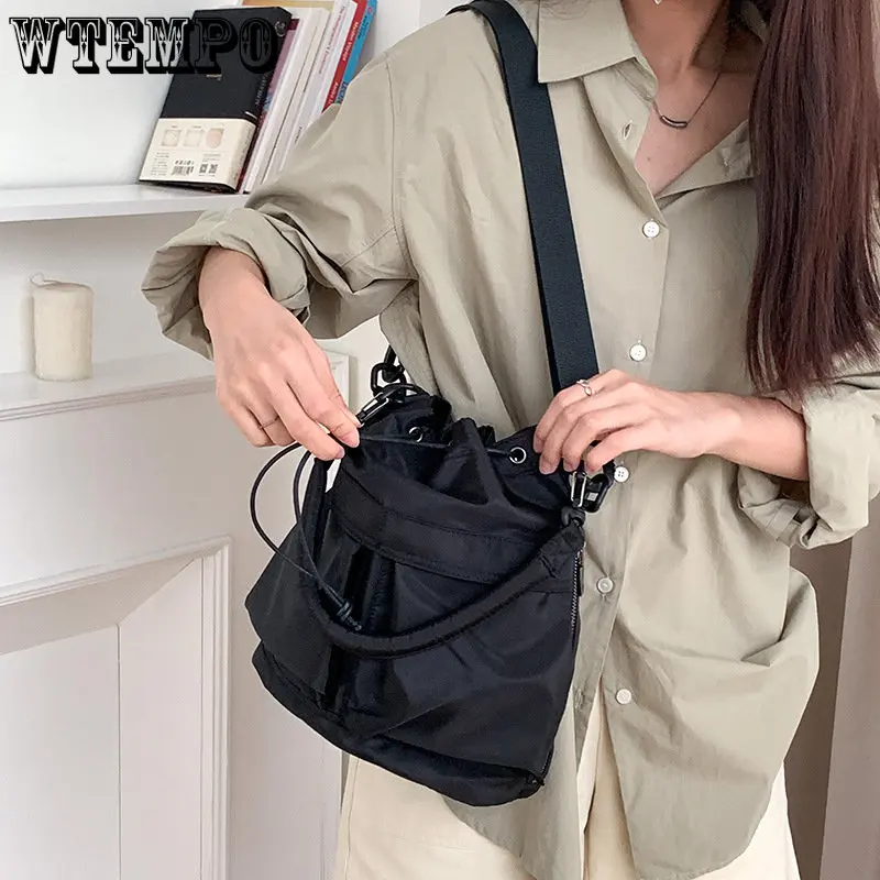 Large Capacity Nylon Women Bag Middle Shoulder Bag Korean Style Drawstring Bucket Bag Casual Light Youth Crossbody Bag Wholesale