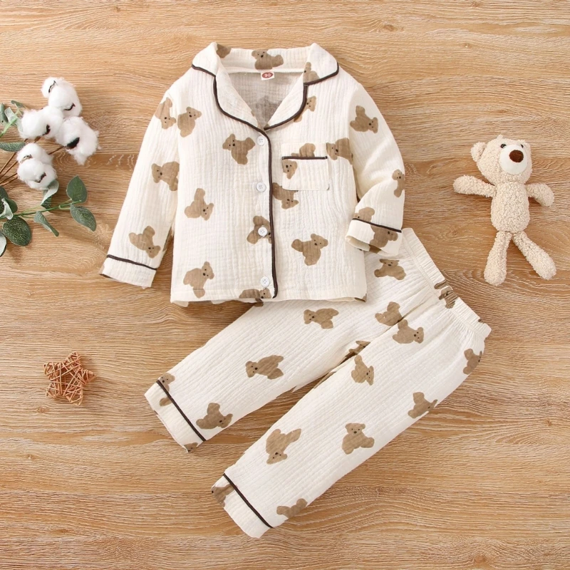 

Детский весенний Пижамный костюм из 2 предметов, рубашка с длинным рукавом и штаны, рубашка с отложным воротником и принтом медведя из мульт...