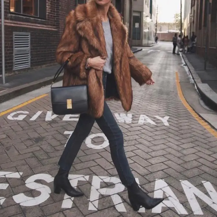 

Ботинки мартинсы на толстом каблуке для детей и женщин, остроносые эластичные ботильоны для кожи головы, бархатные, модные, на весну и осень,...