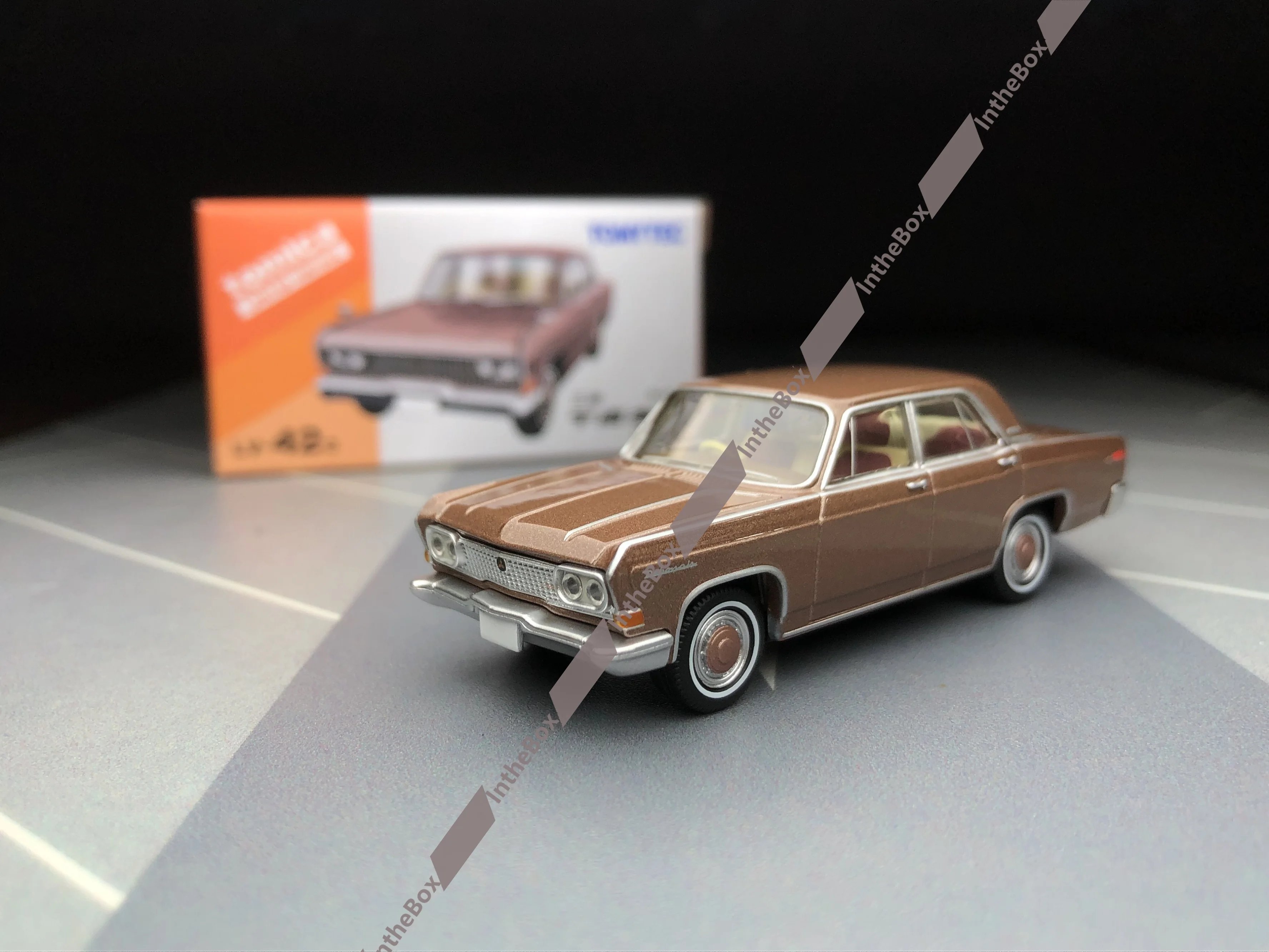 Tomica Limited Vintage 1/64 Debonair Brown Металлический литой автомобиль LV-42c Литая под давлением