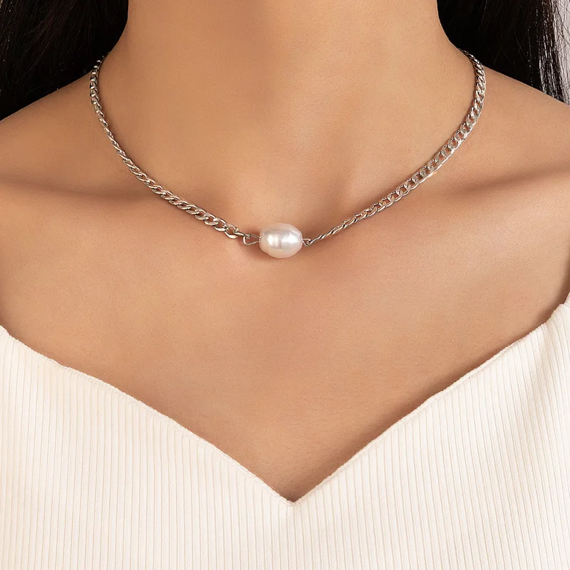 

New 2022 Baroque Pearl Single Layer Necklace With Geometric Minimalism Clavicle Chain