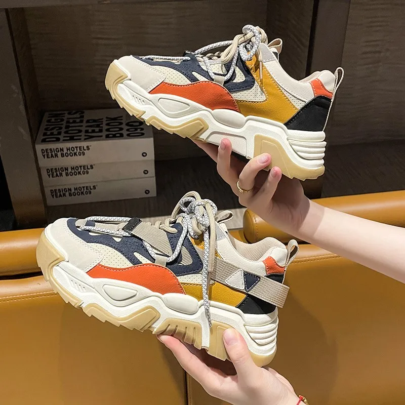 

Женские туфли на толстой подошве, повседневные туфли с большим носком, женская зимняя обувь, новая Корейская версия, сетчатые красные туфли для скейтборда, 2023