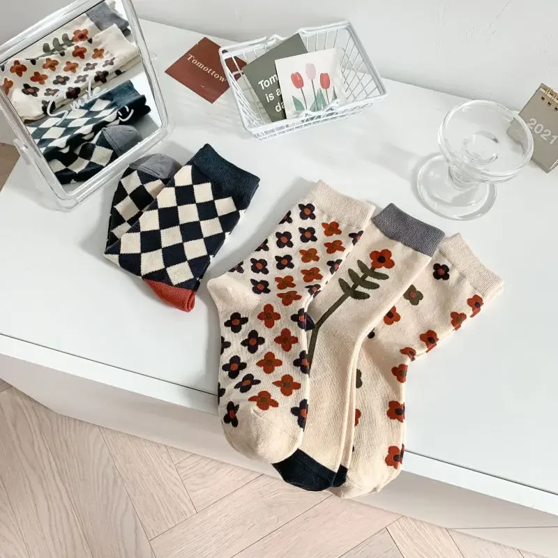 Носки Женские носки-трубы с ромбами Чулки в студенческом стиле трендовые