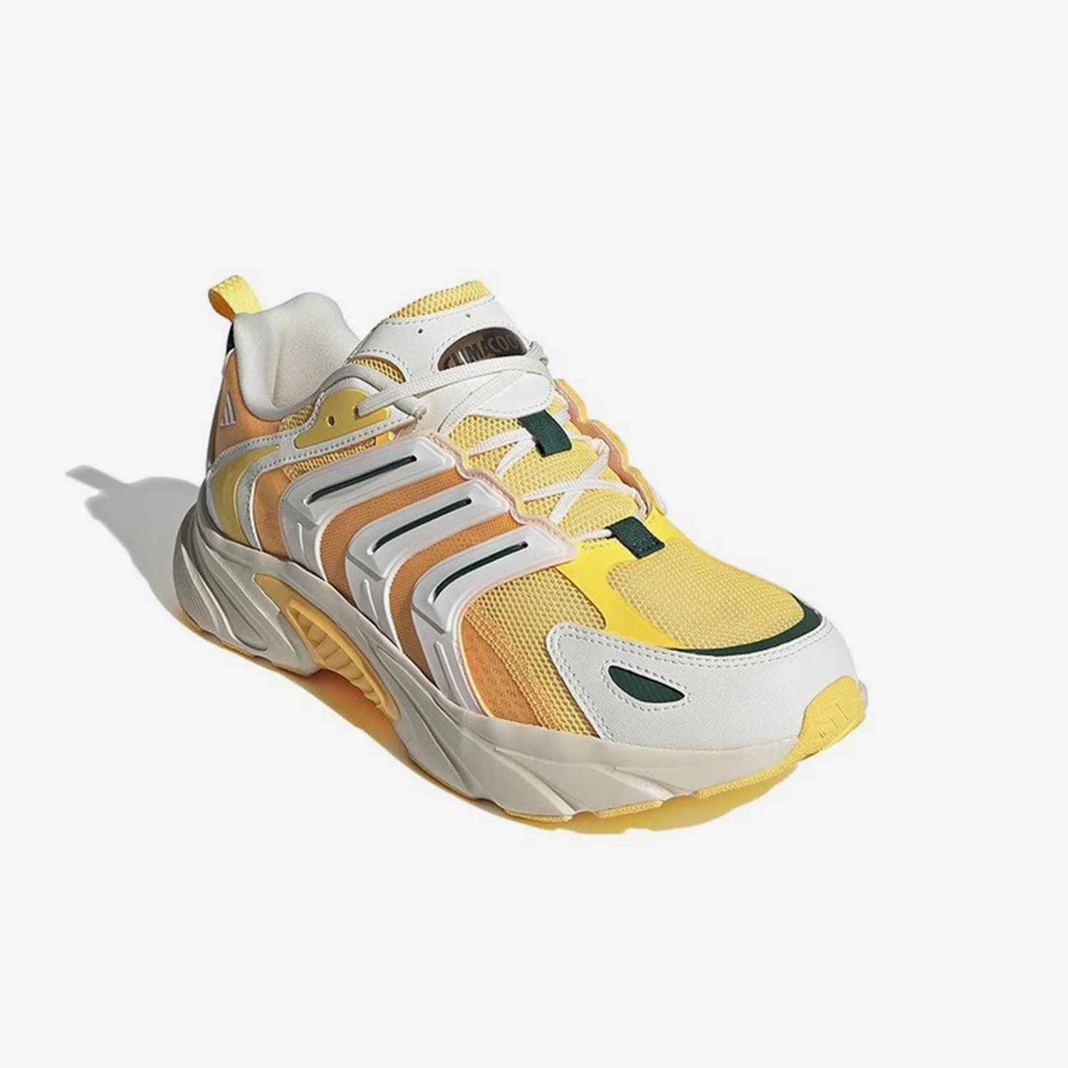 Фото Мужские и женские кроссовки Adidas Authentic CLIMACOOL VENTANIA IF6728 №2