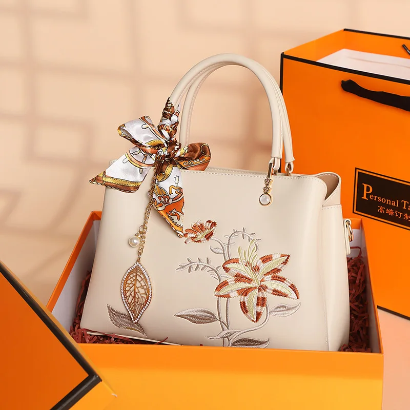Новая легкая роскошная сумка большой вместимости в китайском стиле с вышивкой
