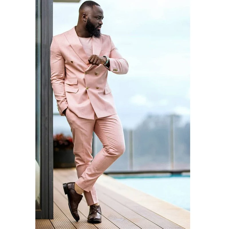 

Костюм мужской свадебный из двубортного пиджака и брюк с заостренным лацканом