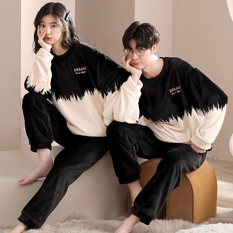 Пижамы для пар утепленные из кораллового флиса теплые женские простые