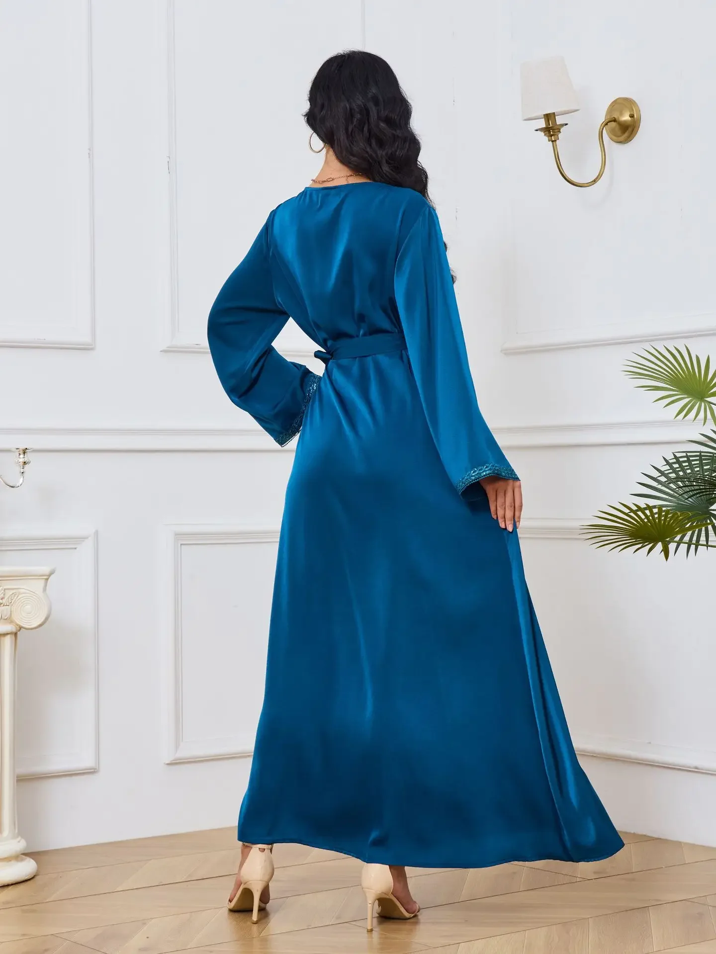 Восток Дубай женские халаты мусульманское платье новый темпераментный тонкий