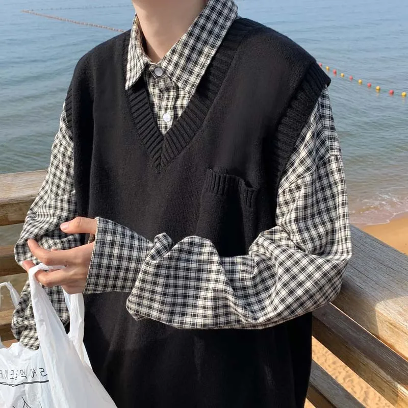 

2022 New Korean Version of The Trend School Uniform Vest Men's Spring and Autumn Vest Loose V-neck Sweater Vest Men Fashion