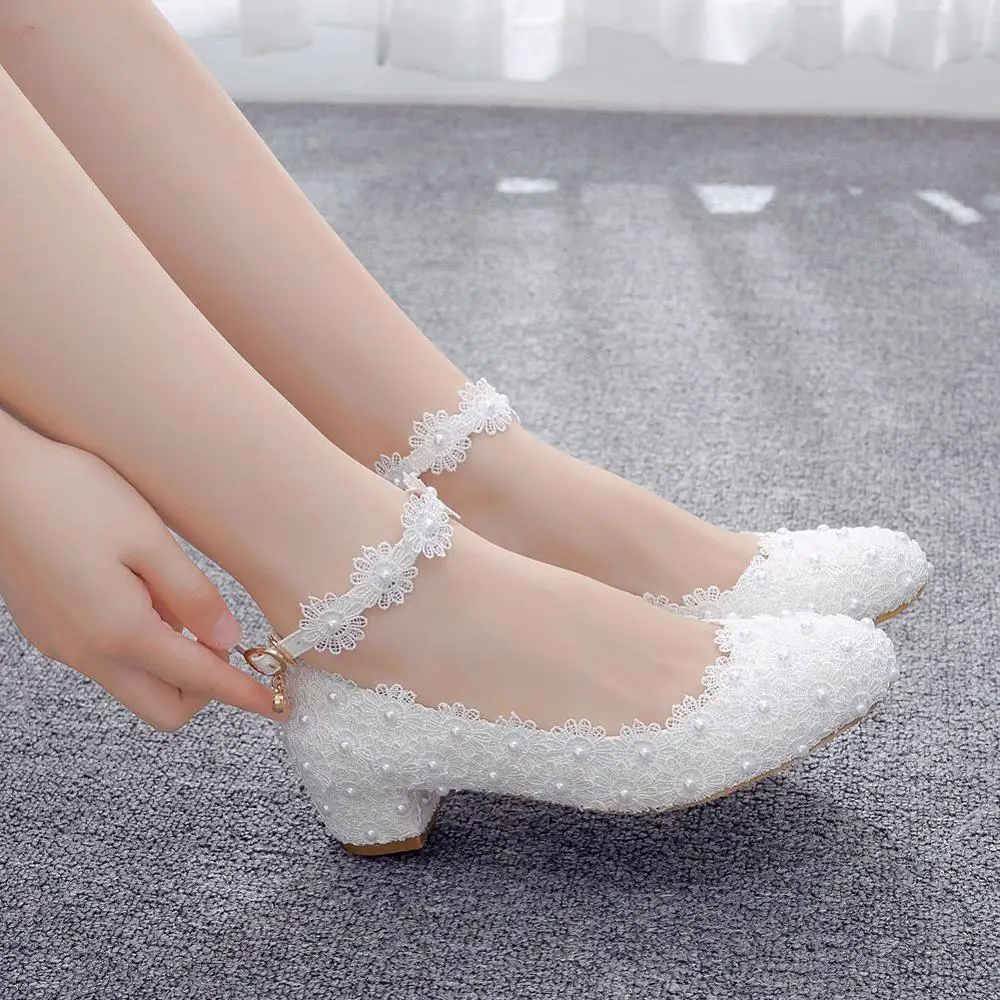 

Crystal Queen Women's High Heels White Lace Wedding Shoes Sexy Bride Party 3CM Pointed Toe Shallow Mouth Pumps
