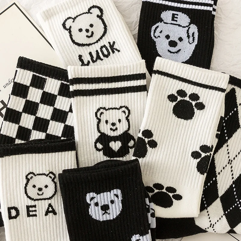 

New striped black and white plaid cotton mid-tube cartoon socks cute Japanese bear claw four seasons universal girl socks