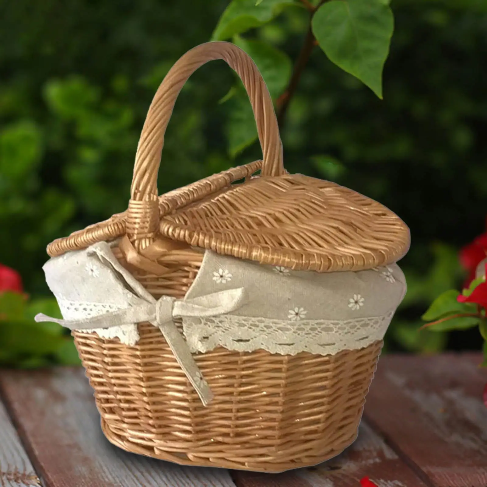 

Handwoven Wicker Picnic Basket with Lid and Handle for Chips Fruits Bread