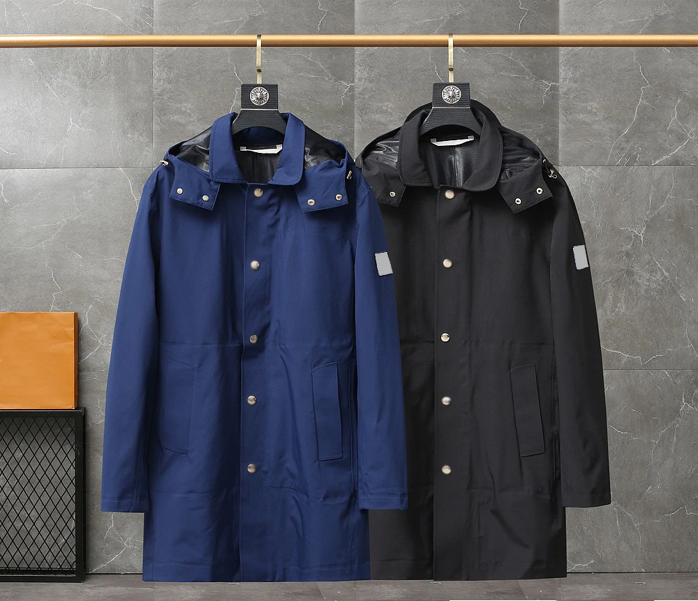 

The new men's long hooded trench coat for autumn 2022 is in waterproof fabric, stylish and versatile