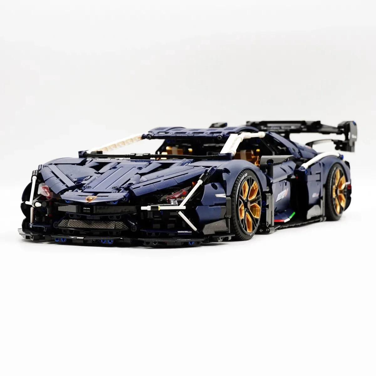 Фото 4106 шт. MOC GULY 10624 технический набор строительных блоков Lambo Revuelto, спортивный автомобиль 1:8, модель DIY, кирпичи, игрушки для детей, взрослых, подарки №5
