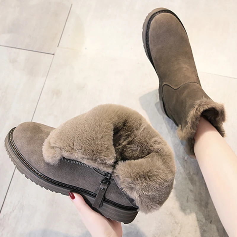 

Lucyever теплые плюшевые зимние женские ботильоны 2022 на молнии на низком каблуке меховые сапоги для снега женские короткие сапоги из искусстве...