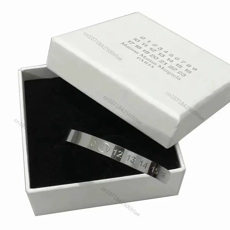 

Maison Margiela Bracelet Fashion MM6 Titanium Steel Classic number Smooth Open-ended Couple Personalized Pulseras Jewelry Joyas