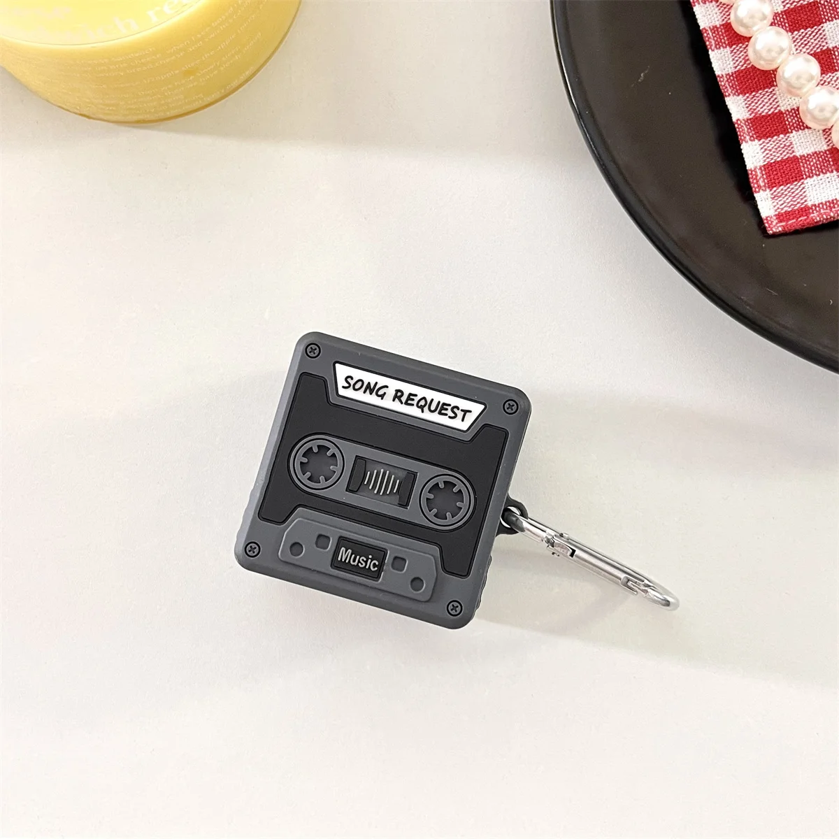 Силиконовый чехол с крючком для Samsung Galaxy Buds 2 pro/Buds FE/Buds 2/Buds Pro/Buds Live в стиле ретро