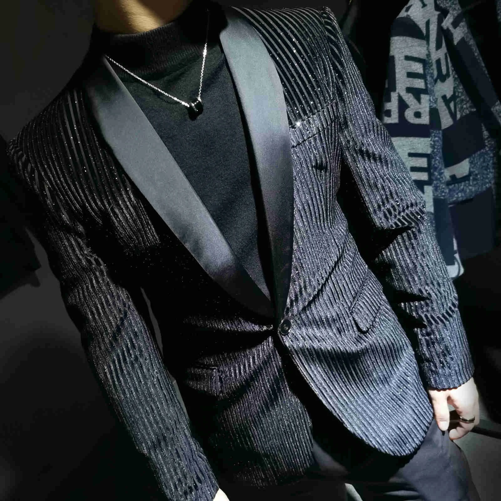 Powderr Gold Corduroy Stripe Blazer Man Stage Costumes For Singer Stylish Blazers For Men Blazer Hombre Terno Masculino Black