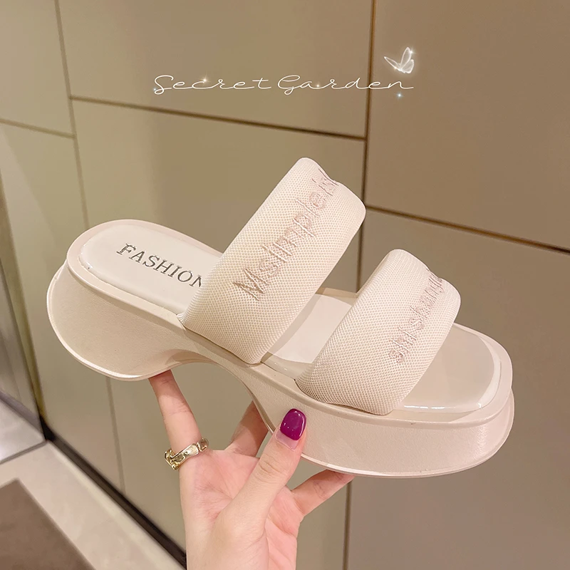 New Summer Women Platform Slippers Square Toe Fashion One Word  Outer Wear Mid Heels Beach Sandals Designer Party Ladies Slides