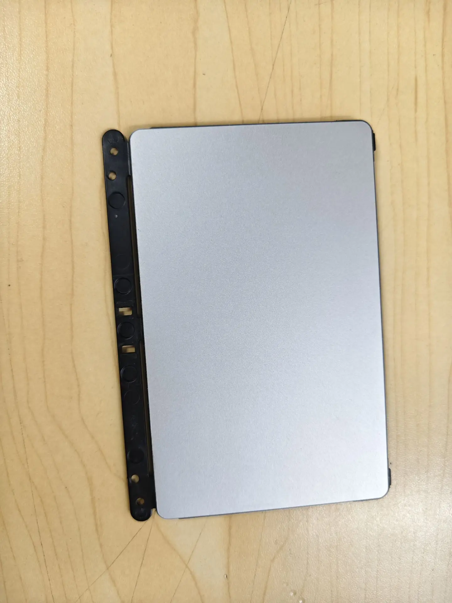 Фото Б/у тачпад для Magicbook KPL-W00 KPRC-10l VLT-W50 VLR KPR-W19, сменная сенсорная панель, серебристый, EAMADLB464I000 №1