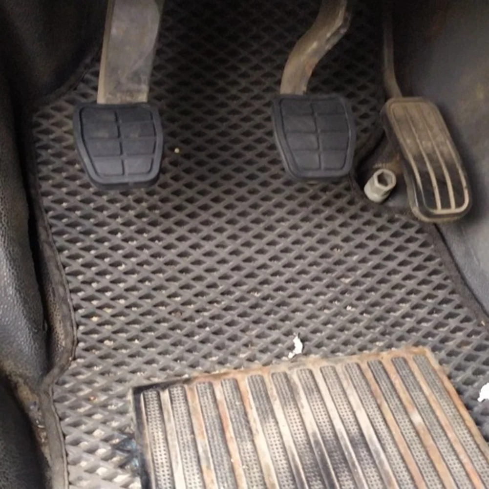 Пара автомобильных резиновых накладок на педали тормоза и сцепления 321721173 для Golf