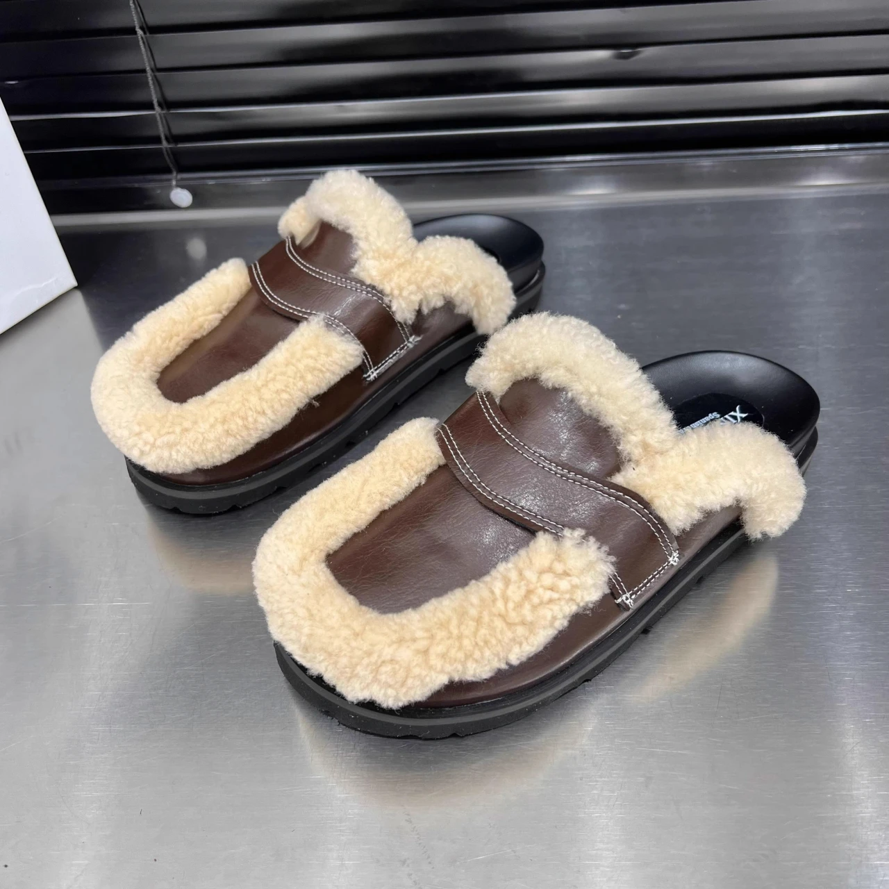 2024 зимние теплые меховые тапочки на плоской подошве женские пушистые домашние