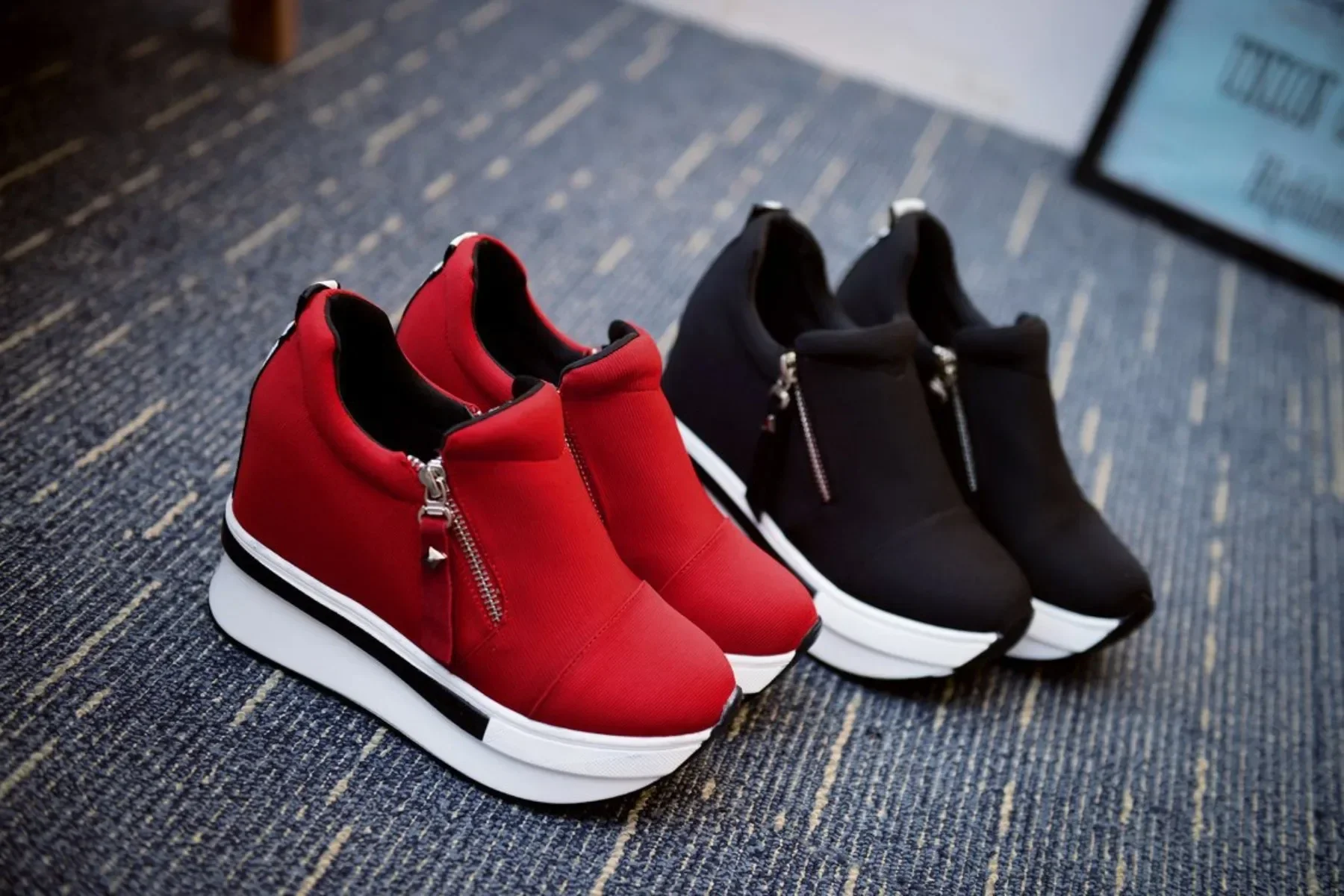 

Женские ботильоны на танкетке, толстая подошва, увеличивающие рост, без застежки, на молнии, модные повседневные кроссовки, обувь на осень