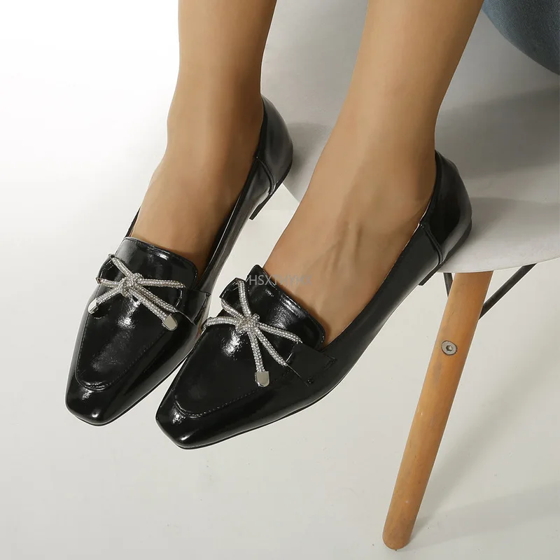 

2022 Hot Brand Shoes Woman Casual Tassel Bow Pointed Toe Black Oxford Shoes for Women Flats Comfortable Slip on Women Shoes