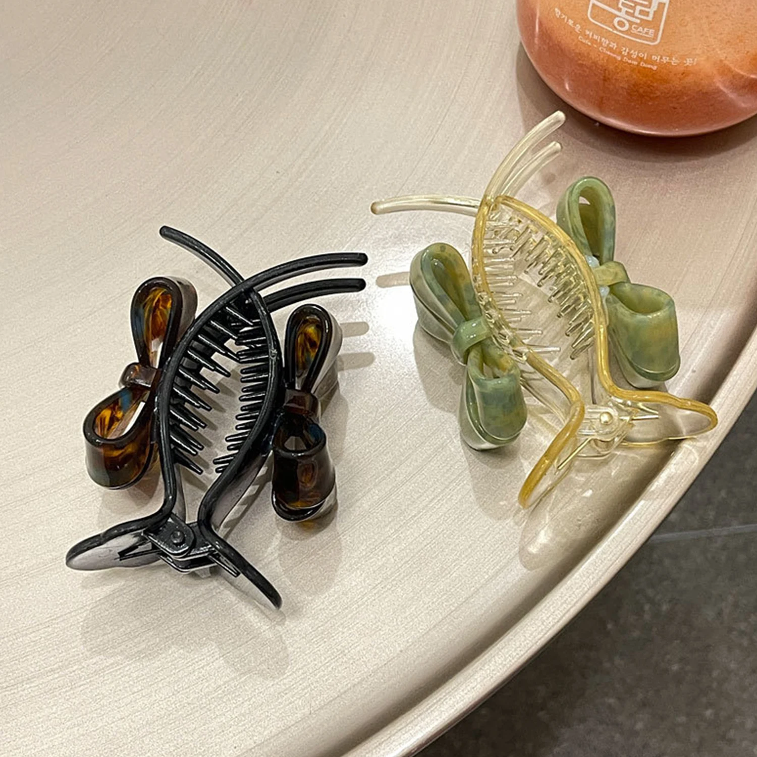 

Simple Hair Claw Elegant Hairpins Pumpkin Clip Barrette Women Girl Work Leisure Travel Hair Accessories Shark Clip Crab Headwear