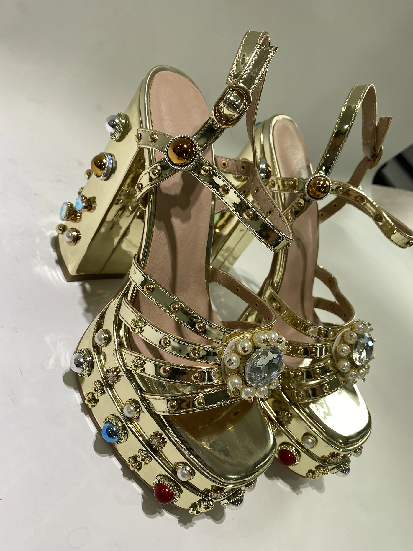 2023 Womens Ankle Strap Heeled Sandals Rhinestones Diamonds Platform Chunky Block High Heels Buckle Up Fashion Dress Pumps
