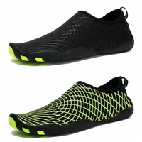2022 professional driving shoes mens pedal breathable soft soled lightweight shoes long distance mesh soft driving shoes women