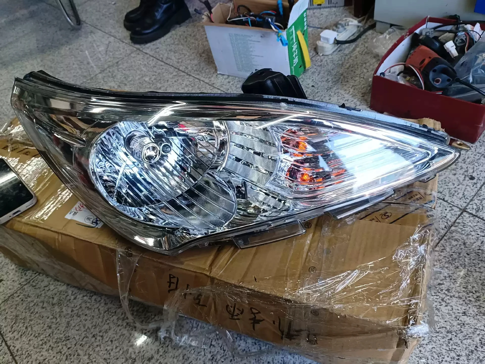 Головка головного света автомобиля в сборе для Hyundai verna 2010-14 светодиодные дневные