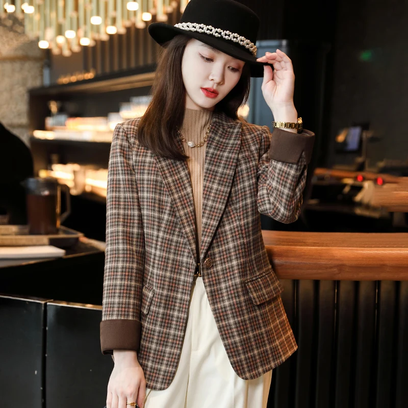 Spot wholesale black hooded suit coat (female) autumn 2022 new small Korean loose casual double breasted suit trendy top