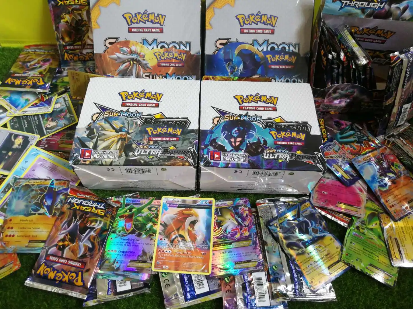 

600pcs TOMY Pokemon Anime Ultra Sun and Moon Game Collection Figure Cards Children's Christmas Present Decorate Model Toys